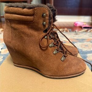 DR. SCHOLL'S Izetta Faux Fur Lined Suede Wedge Ankle Boots